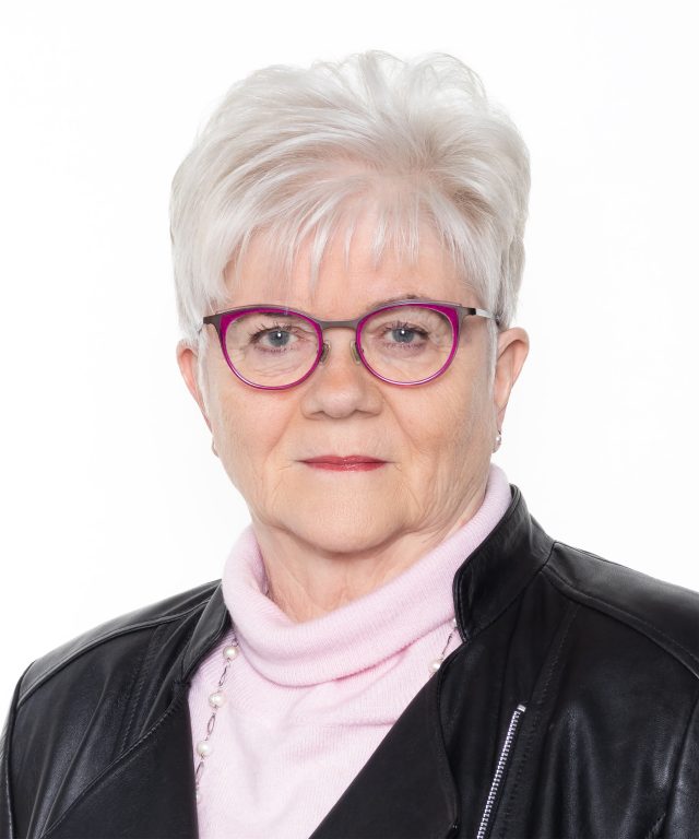 Kuvassa kansanedustaja Tuula Väätäinen.